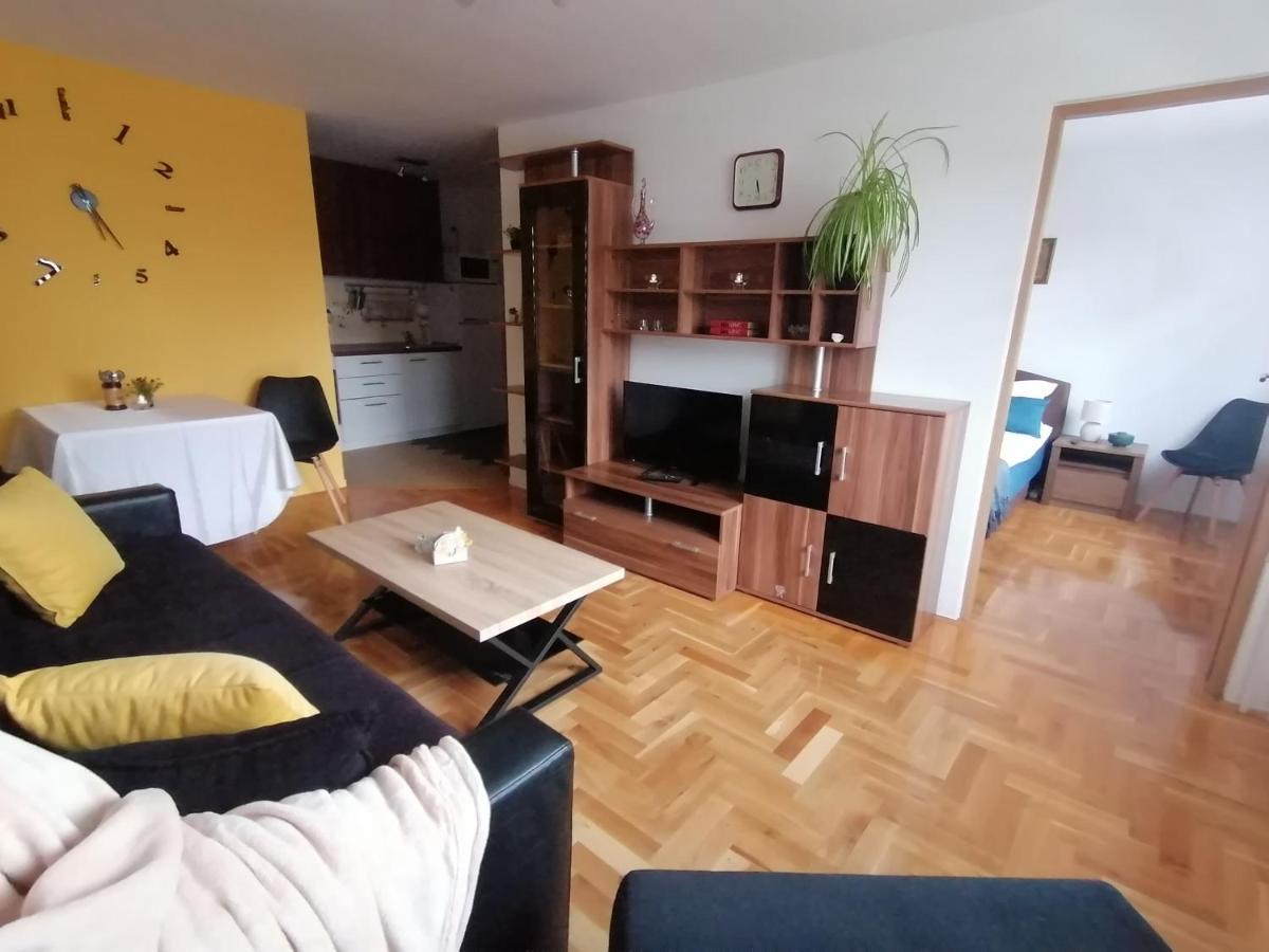 Apartman Relax - Free Public Parking Sarajevo Bagian luar foto